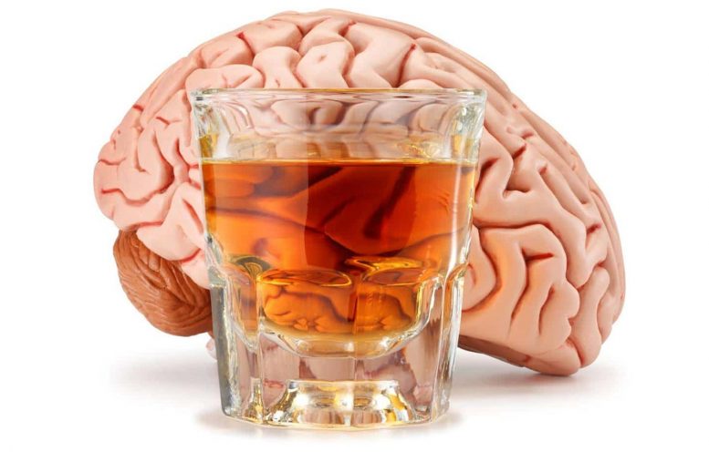 狂欢饮酒者的大脑必须更加努力地为他人感到同情