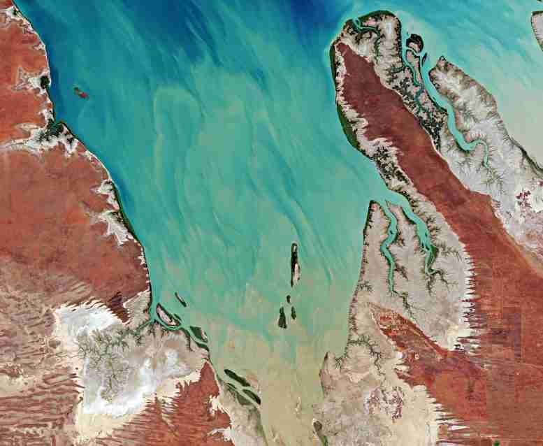 从太空探索地球：澳大利亚情人岛
