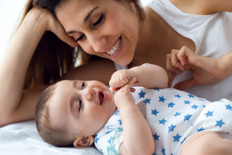 婴儿更喜欢宝宝谈话，无论他们用于听到哪种语言
